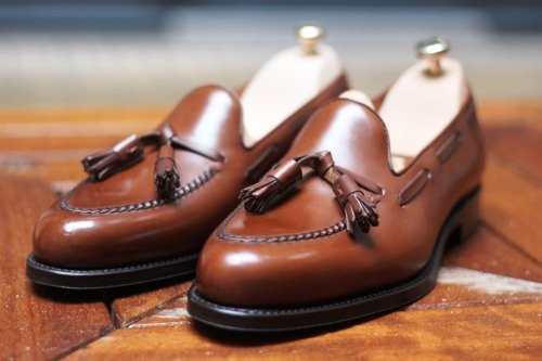 sapato tassel loafer marrom