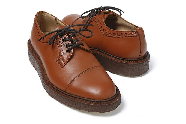 sapato derby Trickers