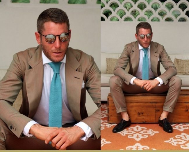 Lapo Elkann com terno de verão em entrevista no Brasil