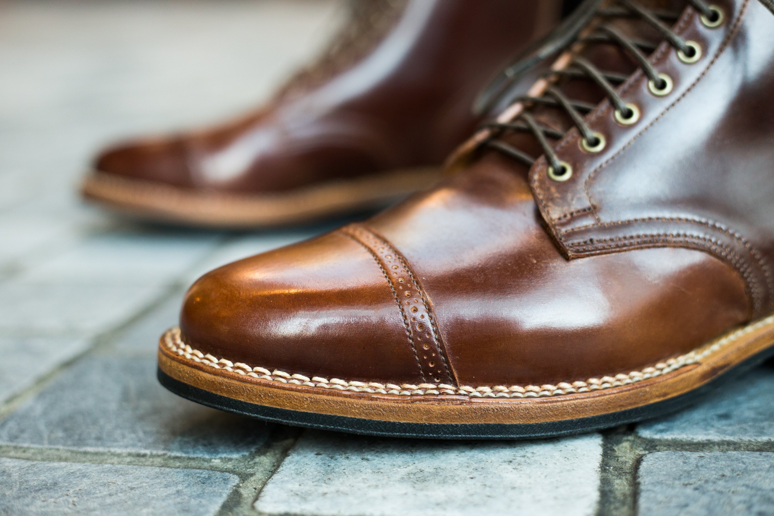 bota brogue em couro shell cordovan