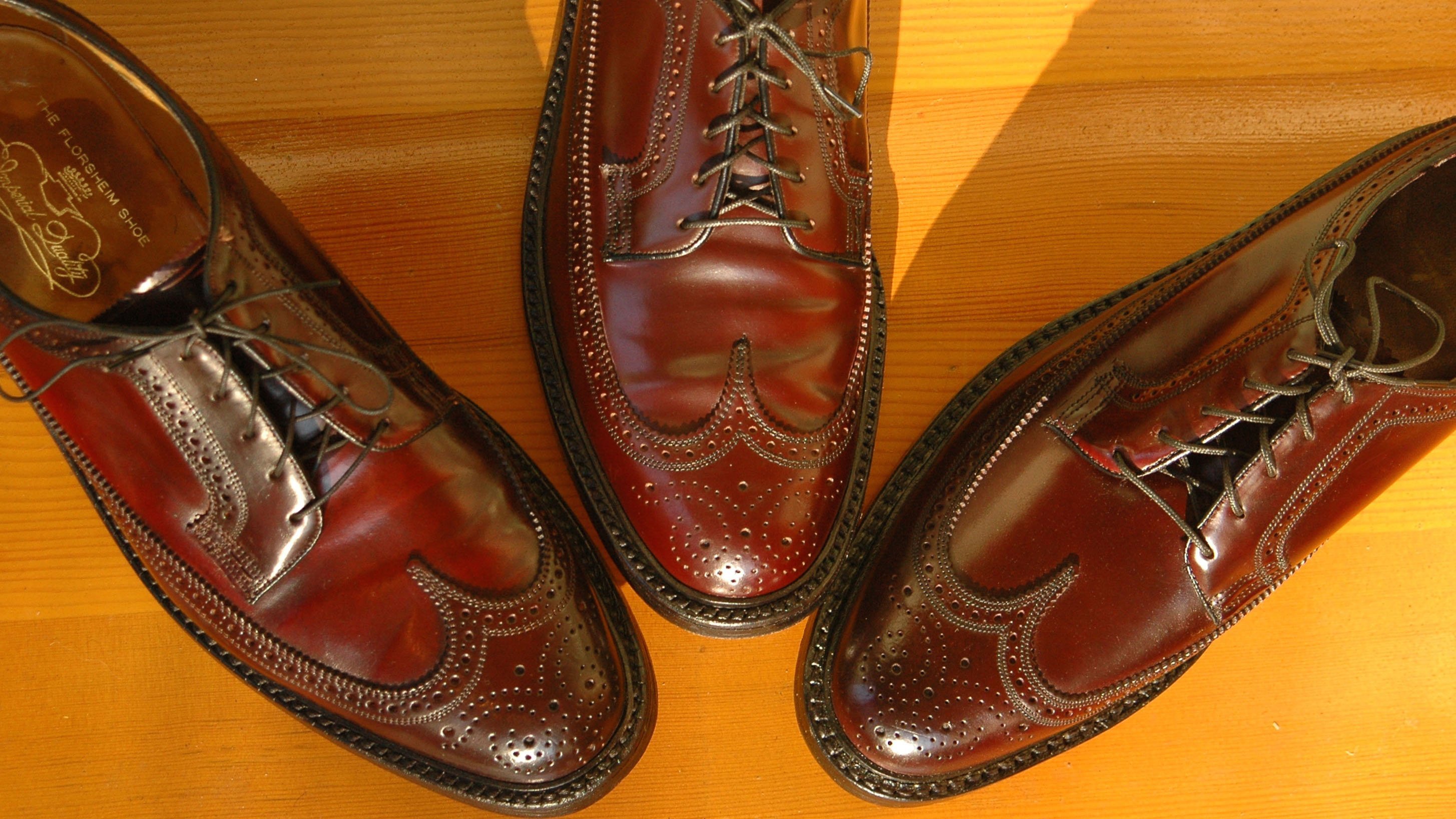 sapato brogue com couro shell cordovan