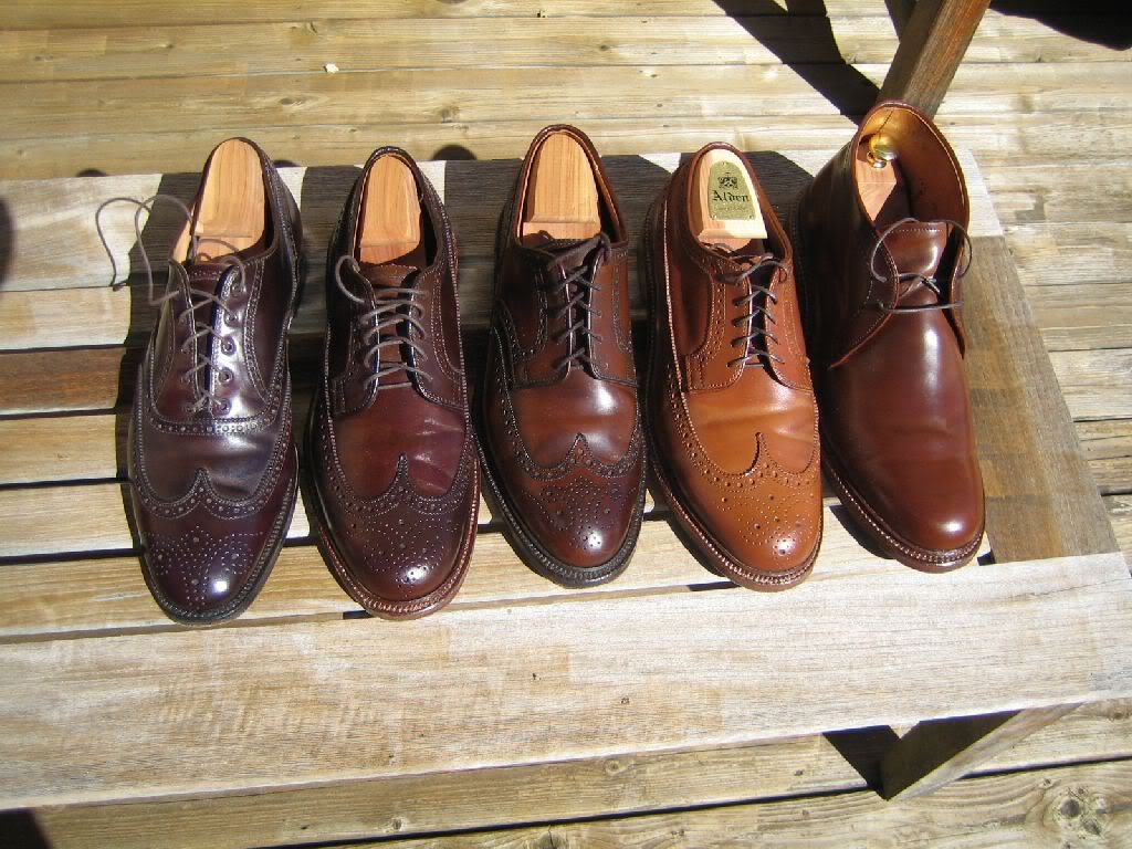 sapatos brogue marrom em couro shell cordovan