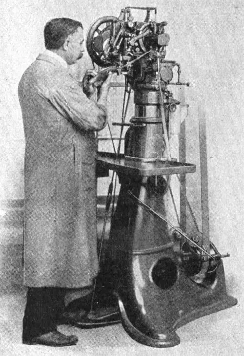 máquina de costurar a vira