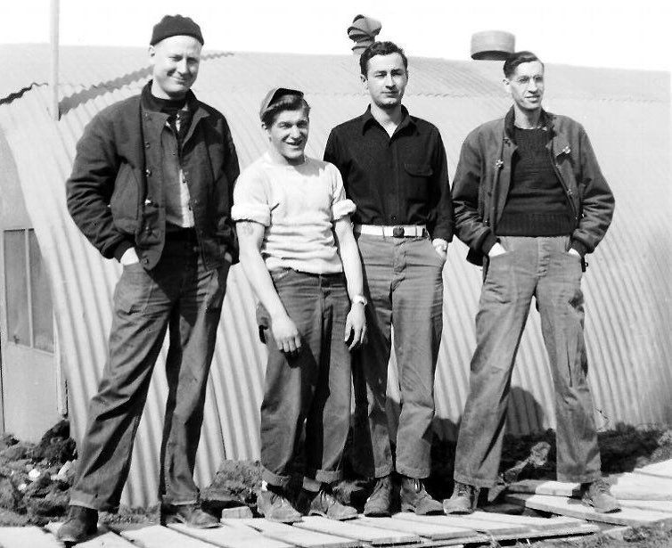 Jaqueta N-1 Deck Jacket na Marinha Americana durante a Segunda Guerra