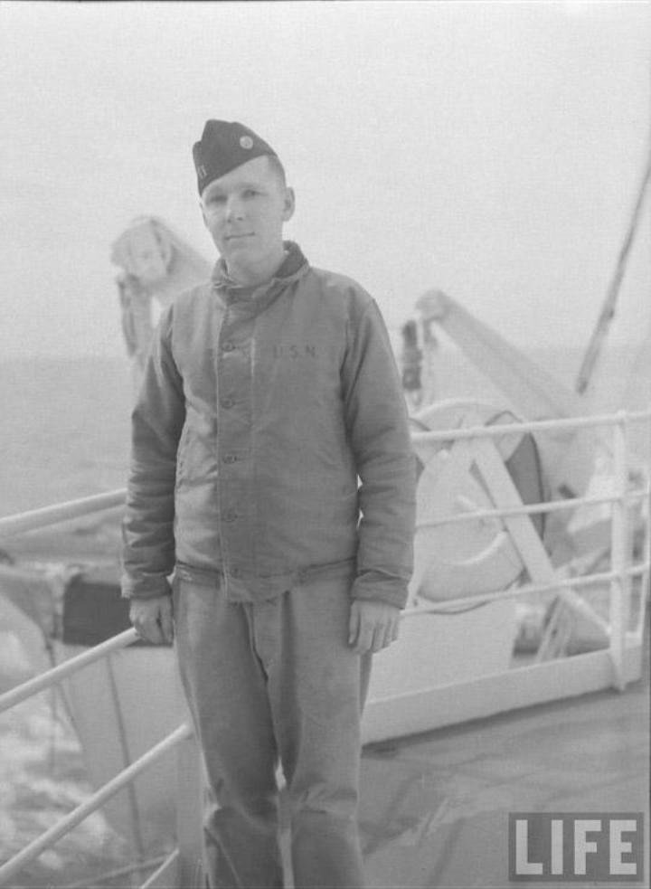 Jaqueta N-1 Deck Jacket na Marinha Americana durante a Segunda Guerra