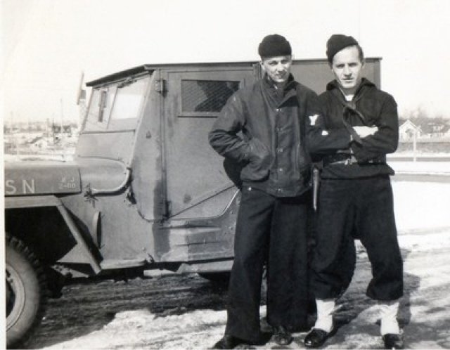 Jaqueta N-1 Deck Jacket na Marinha Americana durante a Segunda Guerra