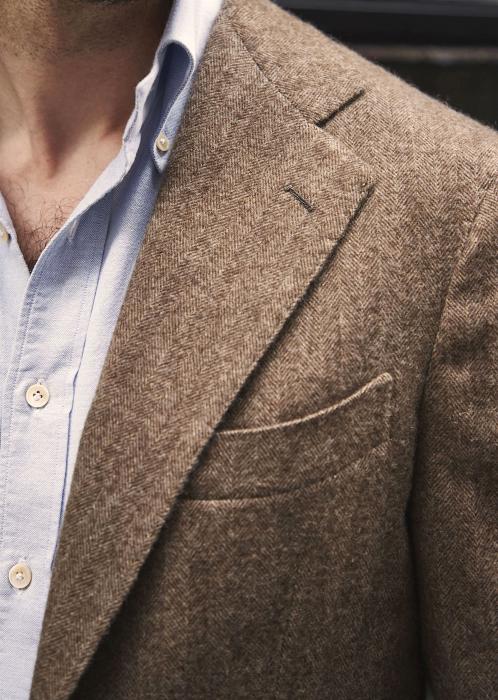 Blazer de tweed com calça jeans